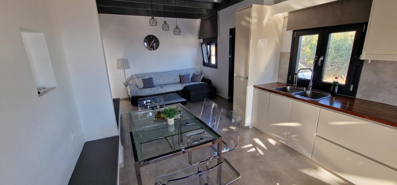 Casa Di Olive, All Seasons Accommodation Goudhouros Bagian luar foto